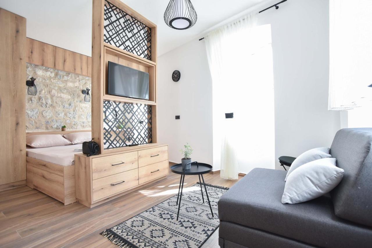 Sambra Old Town Apartment บุดวา ภายนอก รูปภาพ