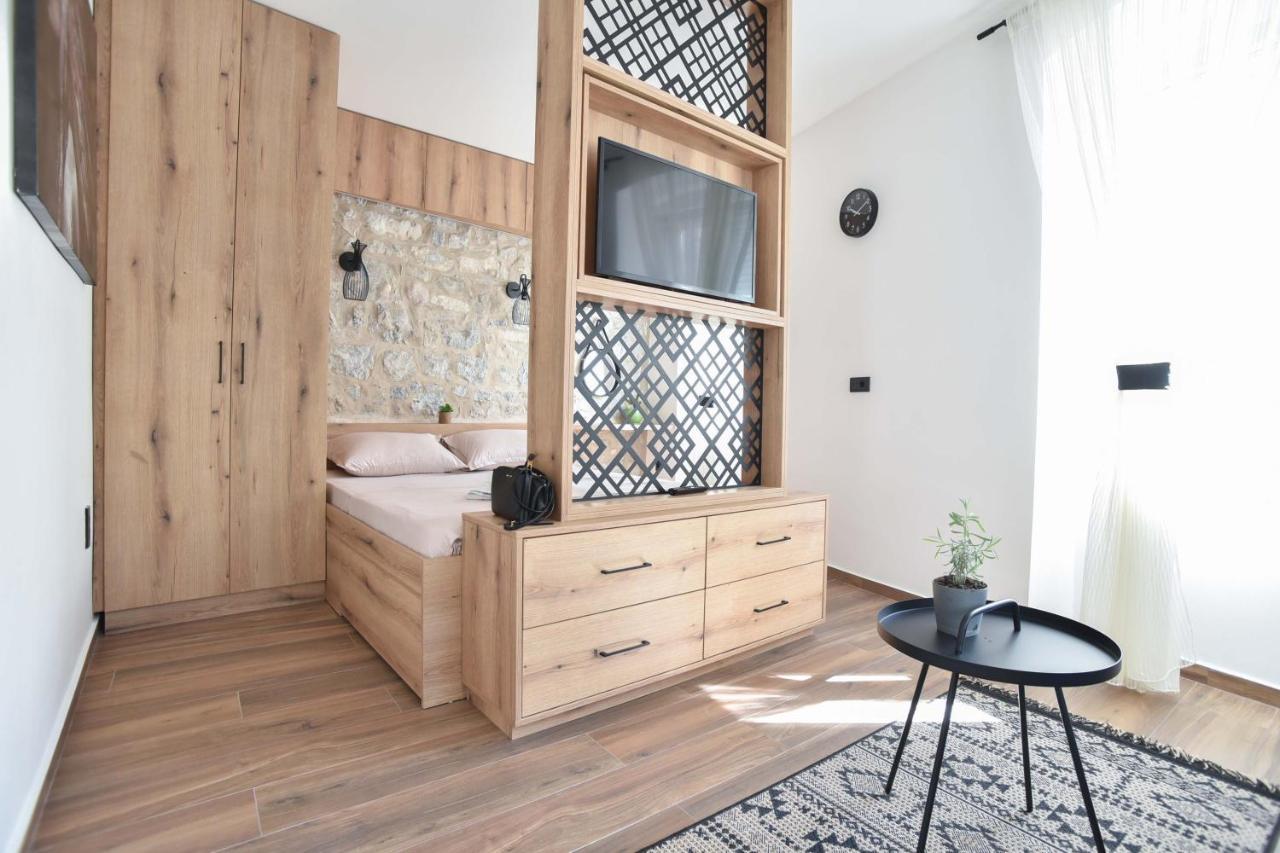 Sambra Old Town Apartment บุดวา ภายนอก รูปภาพ